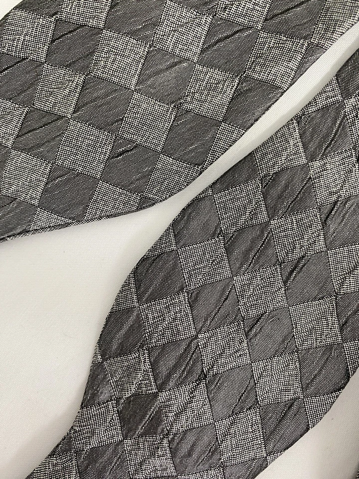 Pajarita ajustable de seda a cuadros gris doble tono Neiman Marcus nueva con etiquetas Foto 2 de 4