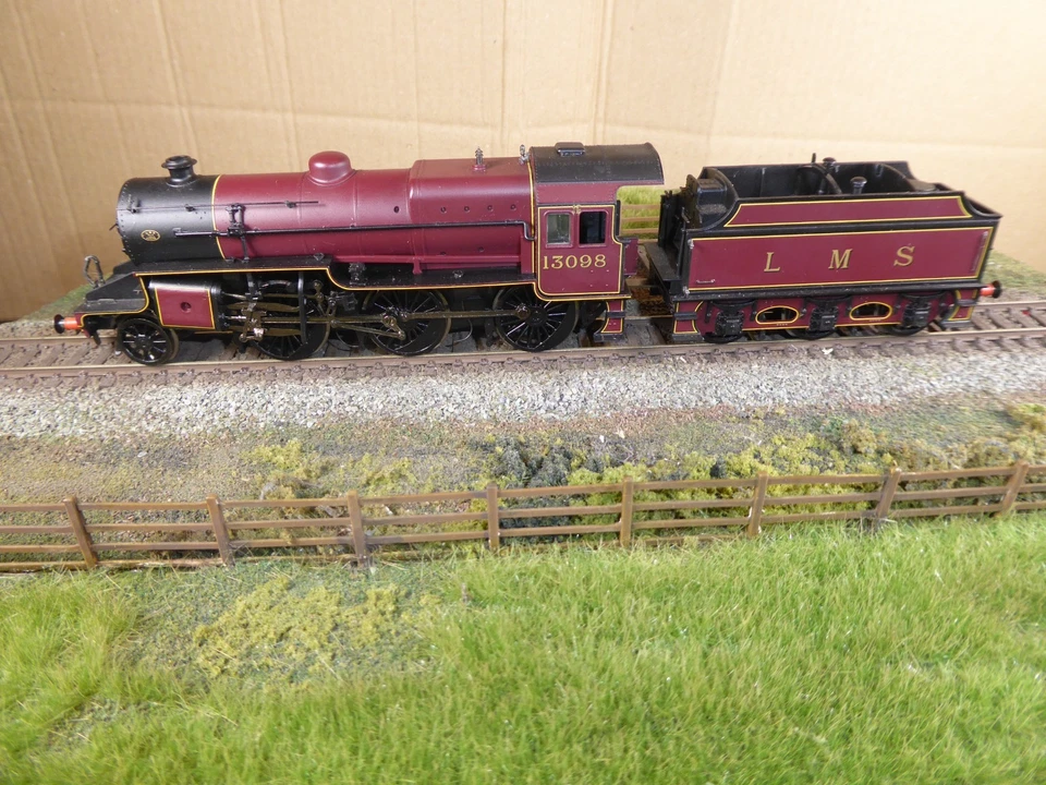 Bachmann 00 Gauge LMS 5MT Crab Steam Loco/Tender 2-6-0 no 13098 LMS Maroon - Image 4 of 4