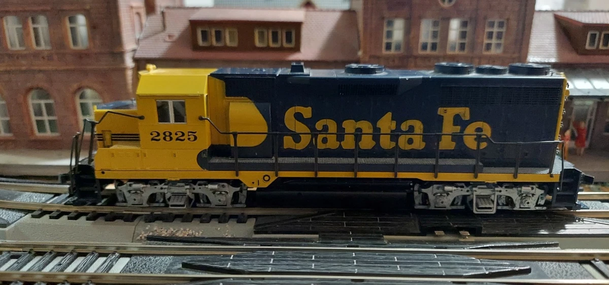 Kato H0 - 373003 - Locomotiva a diesel - EMD GP35 Fase 1c