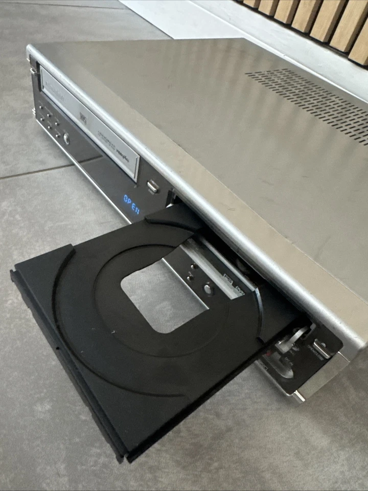 Daewoo DF-8150P DVD VCR VHS Recorder Combo CCTV Sky Scart Rec - Image 3 of 4