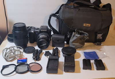Olympus EVOLT E-500 8MP Digital SLR Camera huge lot, 14-45mm, 40-150mm, .5 macro