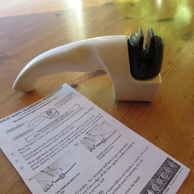 Cutco Kitchen Knife Sharpener Hand Held Pull Through Pearl White Brown Ceramic