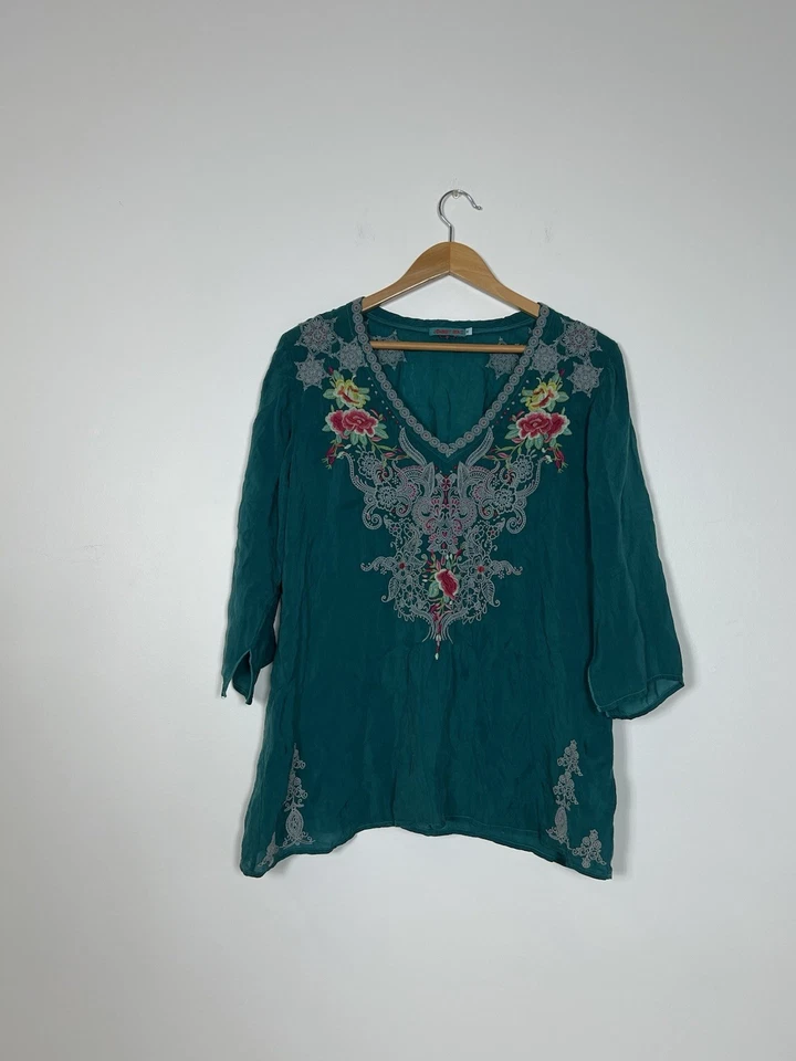 Johnny Was Women's Floral Blouse Embroidered Tunic Style Top Size M - Image 2 of 4
