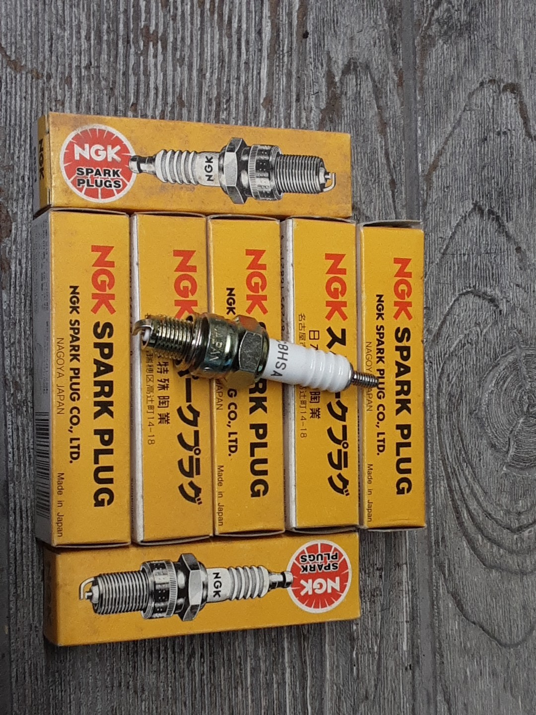 NGK SPARK PLUG 6821 C8HSA KAWASAKI NINJA 250R MOTORCYCLE SCOOTER SHIPS FREE