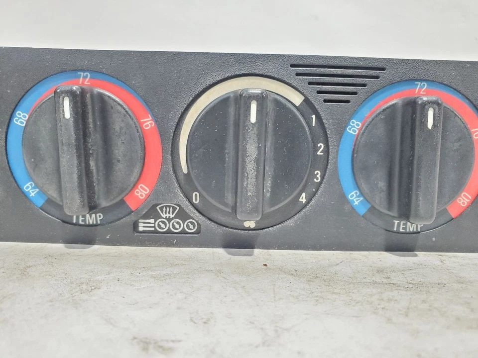 1989 1995 BMW 525I OEM Complete with Board AC Temperature Control - Image 4 of 4
