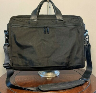 Tumi Alpha 2 Black Ballistic Nylon Large Screen Padded Tumi Alpha 2 Black Ballistic Nylon Large Screen Padded