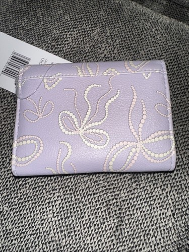 NWT Betsey Johnson Snap Close Tri Fold Wallet Lavender Retro W/Pearl Bow $44 - Picture 3 of 11