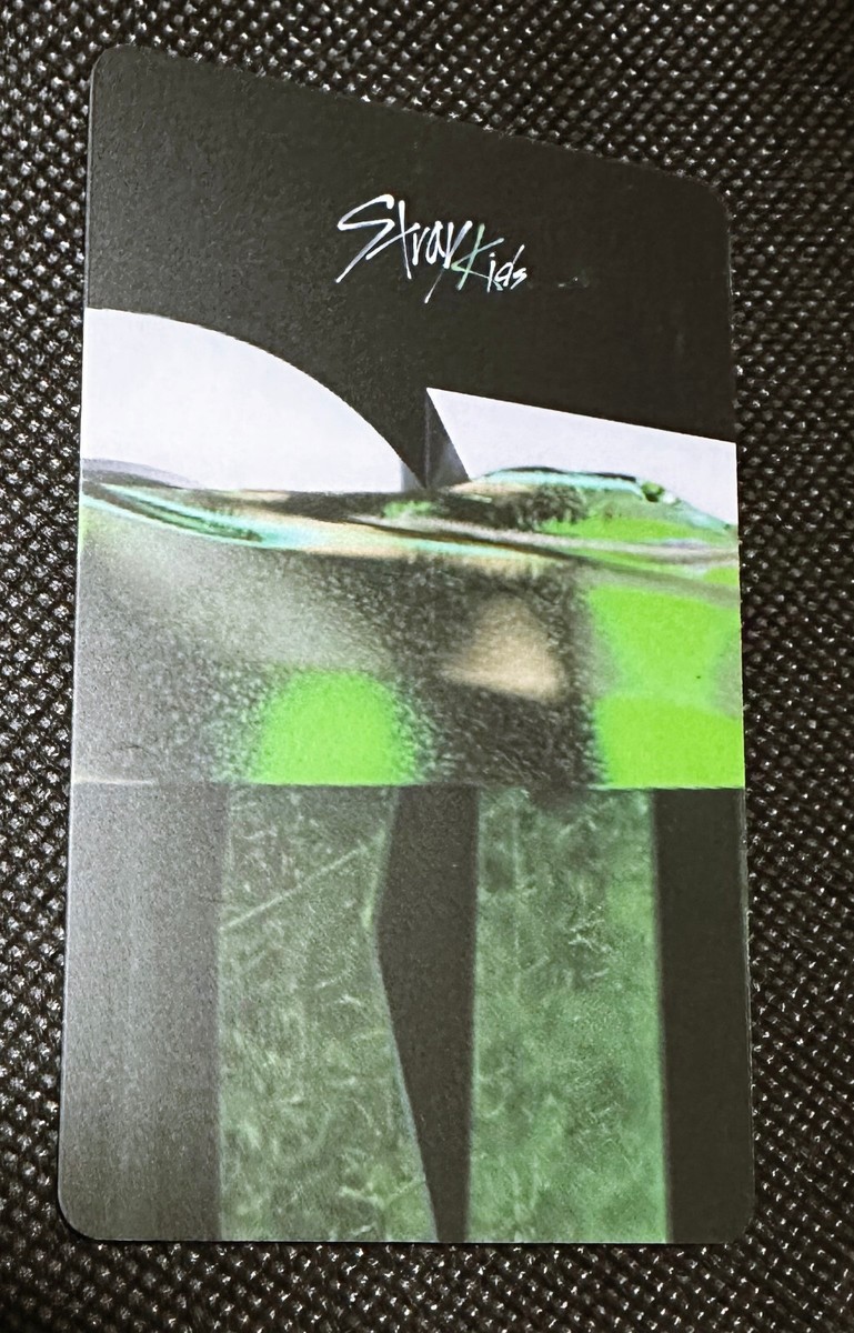 StrayKids ODDINARY soundwave Draw リノ トレカ Stray Kids Lee Know Oddinary Soundwave 1st Lucky Draw PVC