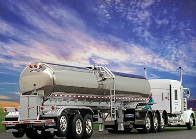 1/64 DCP KENWORTH W900L W/ 72