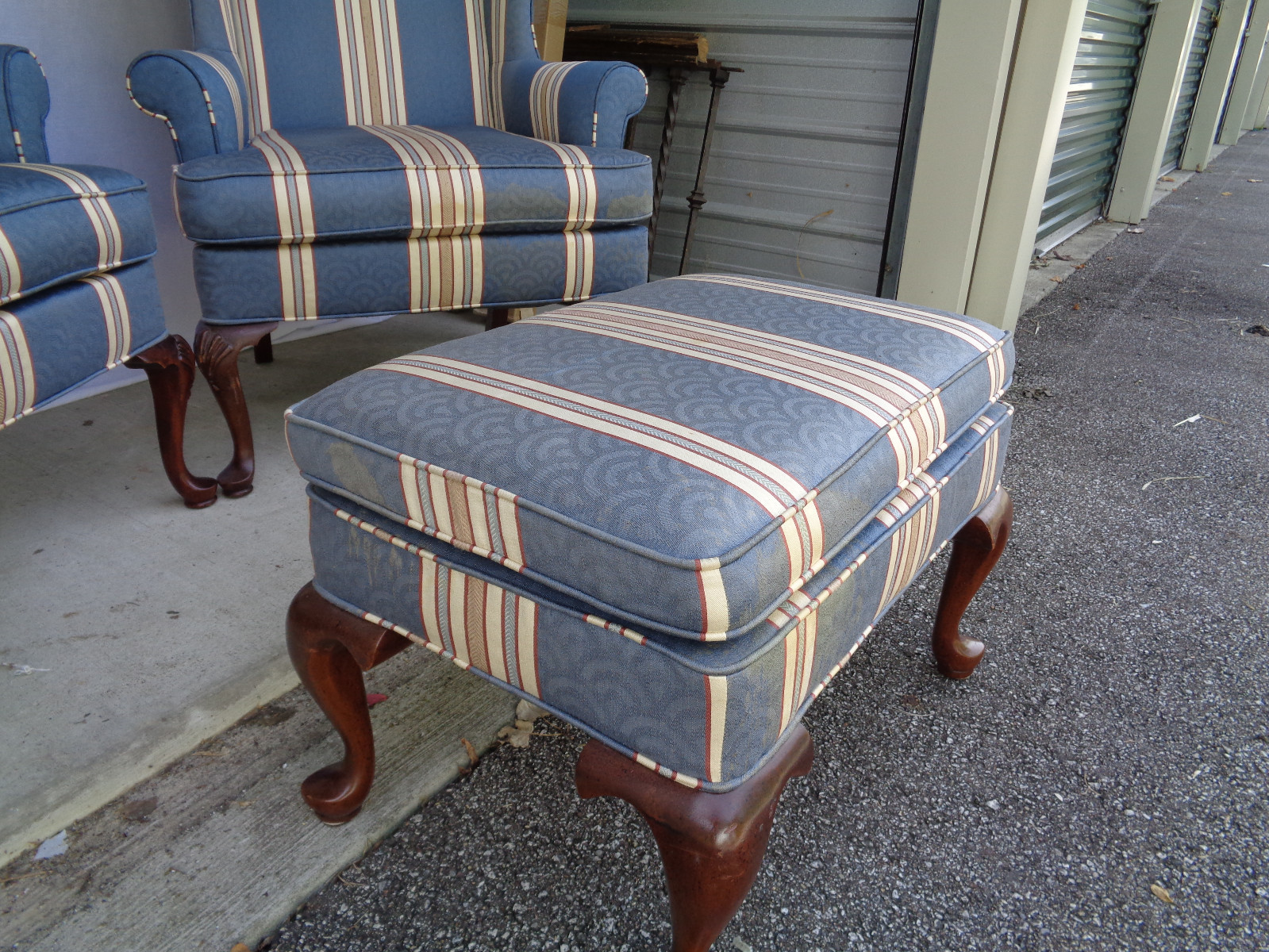 SUPERB PAIR OF SIGNED WOODMARK ORIGINALS QUEEN ANNE HIGH BACKS WITH