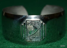 VINTAGE  1933 WORLD'S FAIR SOUVENIR CUFF BRACELET - CENTURY OF PROGRESS
