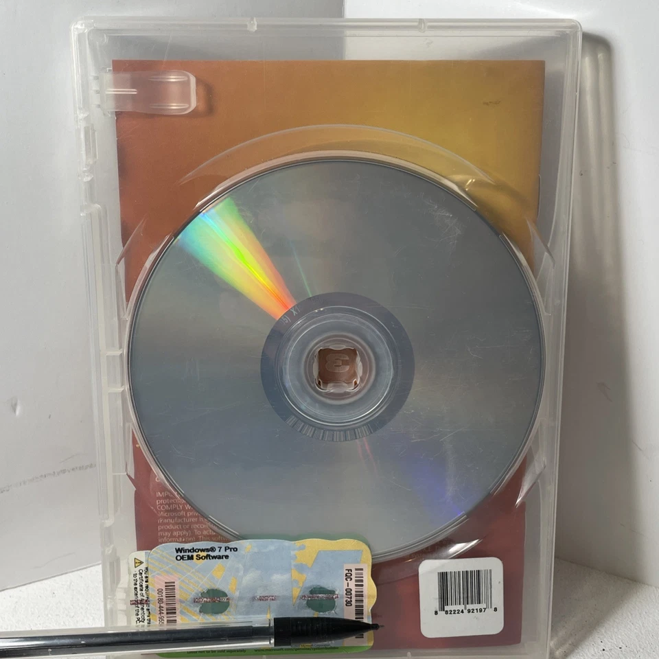 Microsoft Windows 7 Professional 32-bit SP1 Full English Install DVD Complete - Image 2 of 4