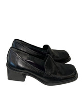 Westies Women s Vintage Square Toe Loafer Heel size 7.5 NWOT Genuine Leather