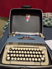 Smith-Corona Galaxie Deluxe Typewriter W/ Case - Light Blue - #6T2V-917752 thumbnail