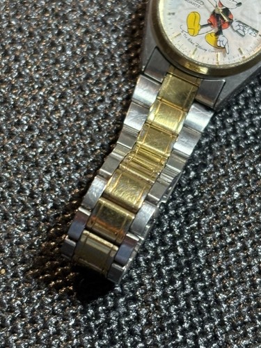 Vintage Seiko Mickey Mouse Women’s Watch Disney For Parts/Repair - Picture 5 of 14