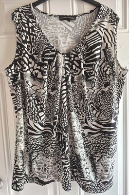 WESTERN CONNECTION Sleeveless Stretch Knit Top - 1X - Scoop Neck w/Pleats