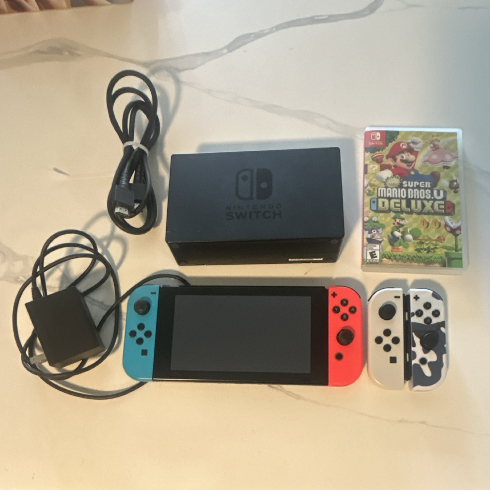 Nintendo Switch Console Joy-Con Controllers Super Mario Bros. U Deluxe