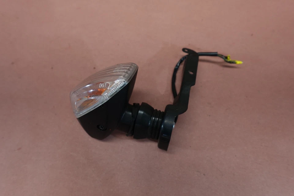 2004-2009 年雅马哈 FZ6-S FZ6S FZ6 FZ600 右前转信号闪烁 — 第 3/4 张图片