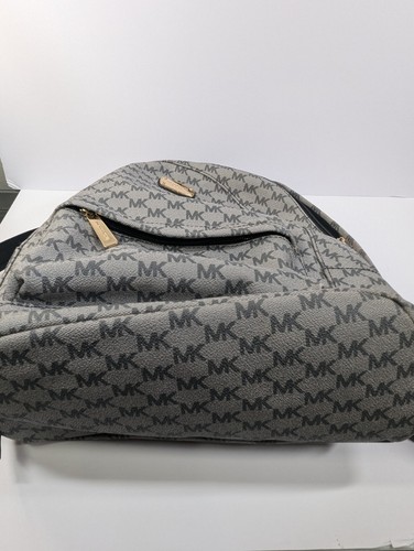 Zaino Michael Kors grigio rivestito in tela con logo usato in ottime condizioni - Foto 6 di 9