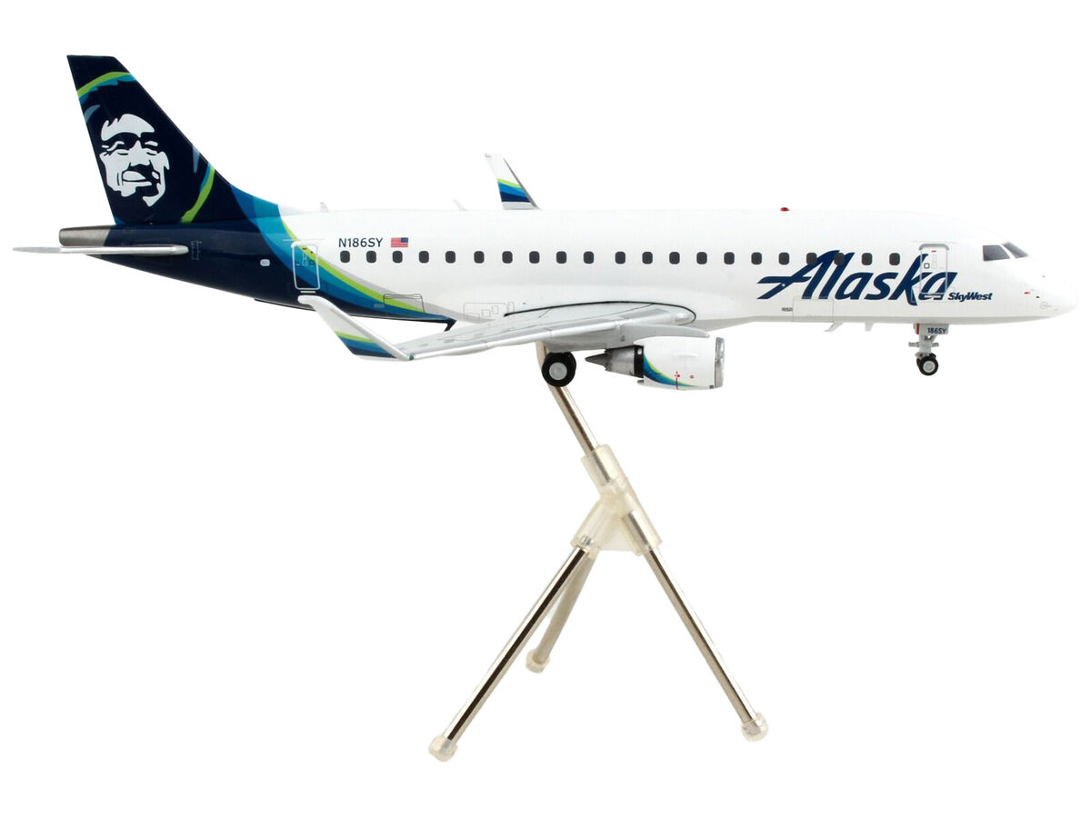 Embraer ERJ-175 Alaska Airlines White w/ Blue Tail Gemini Embraer ERJ-175 Alaska Airlines White w/ Blue Tail Gemini