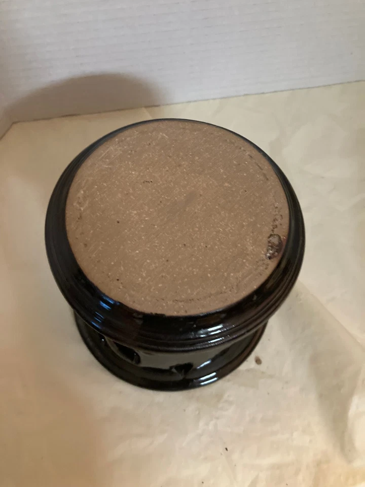 SOPORTE VELA CERÁMICA NEGRO 5 1/4"D X 4.5"H CON PLATILLO ADJUNTO Foto 4 de 4