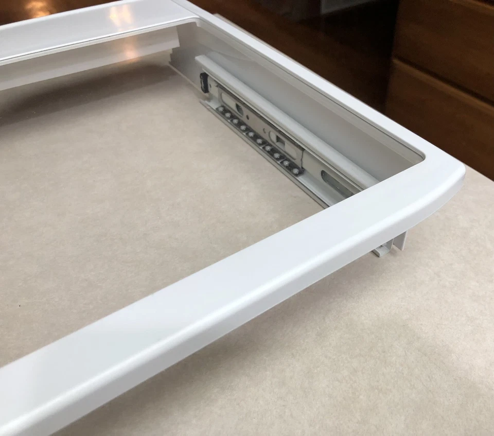 WR71X10414 GE Monogram Refrigerator ZISB480DMA Snack Pan Glass Shelf w/ sliders Foto 2 de 4