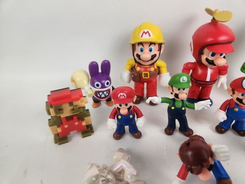 LOT OF 17 World of Nintendo Super Mario 2.5" 4" Figures Jakks Pacific 8 Bit - Picture 7 of 8