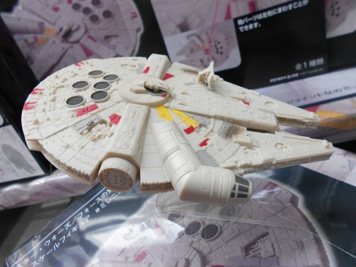 STAR WARS PM FIGURE 1:200 SCALE MILLENNIUM FALCON (THE FORCE AWAKENS) SEGA 2016 - Imagen 6 de 10