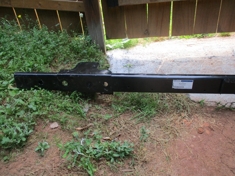 Ford Expedition 2011 2012 2013 2014 refuerzo de soporte de radiador inferior OEM Foto 4 de 4