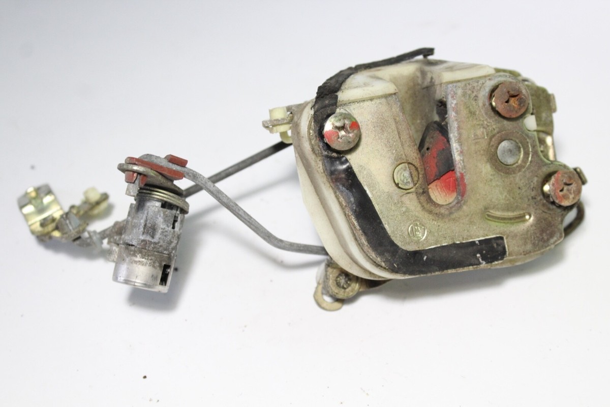 1982-1985 Toyota Celica GT Supra Left Door Actuator Manual Lock