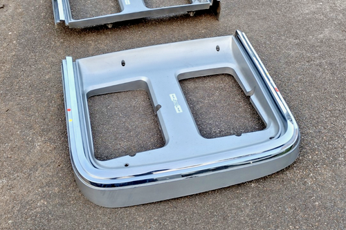 85-91 Chevy Van G10 G20 G30 GMC G1500 G2500 G3500 Headlight Bezel Left Right OEM - Picture 13 of 23