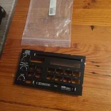 95-96 CORVETTE C4 BOSE SYSTEM-AM-FM-CASSETTE-CD PLAYER Faceplate Only