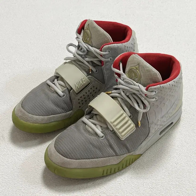 Nike Air Yeezy 2 Pure Platinum Wolf Grey Sneakers US 10 (280)