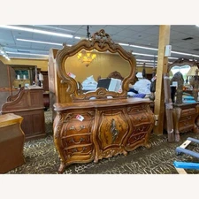 Michael Amini Palais Royale Dresser With Mirror