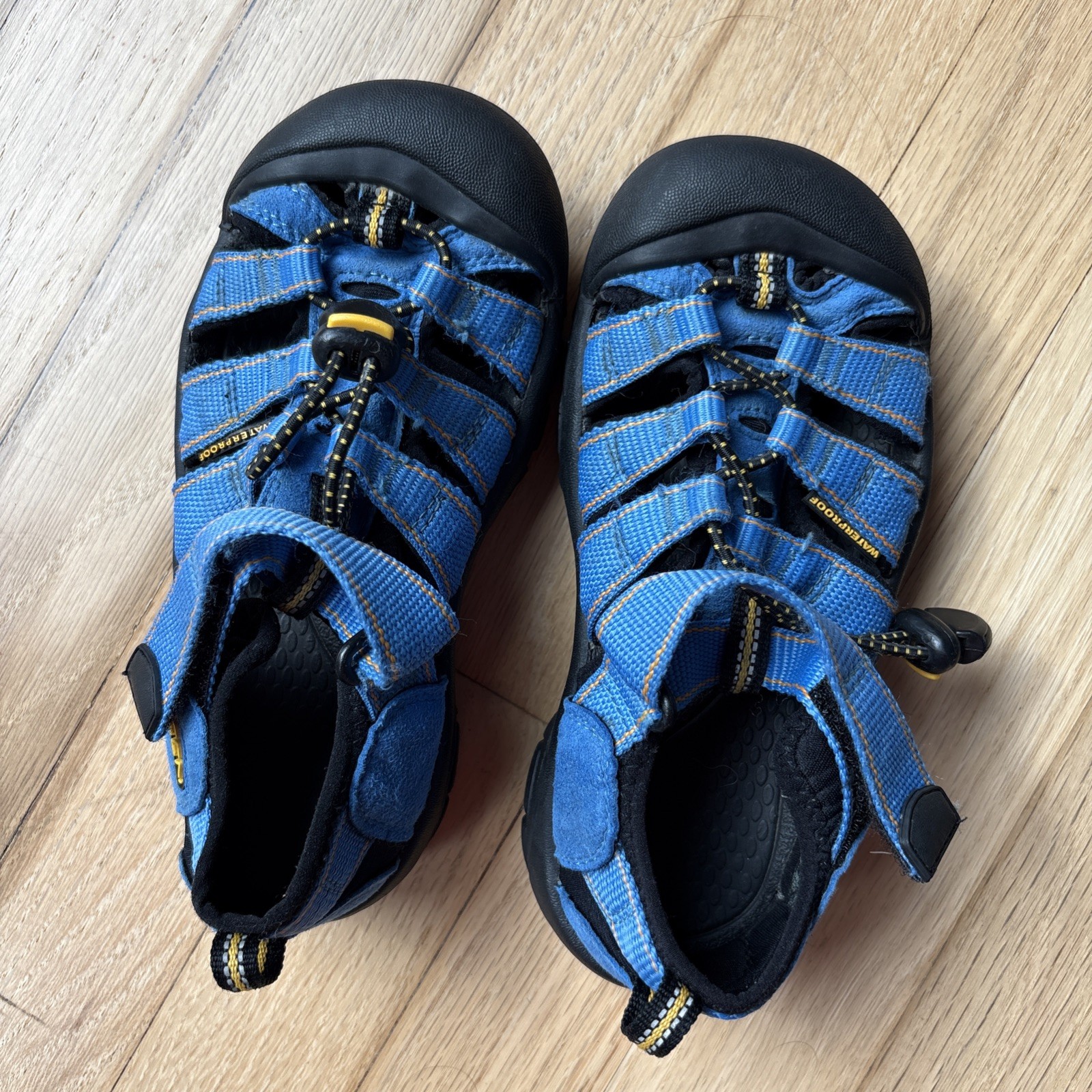 Sandali sportivi acquatici Keen Newport H2 bambino taglia 13 blu navy neri punta chiusa