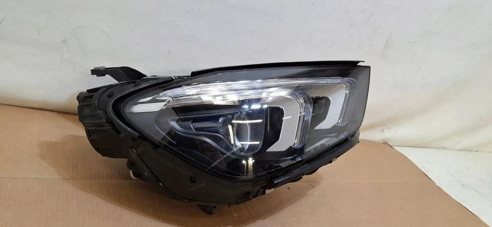 Faro delantero derecho mercedes-benz gle a1679061700 led - Imagen 3 de 4