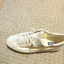 Keds Kickback Women  s White Canvas Lace-Up Low Top Sneakers WF66041