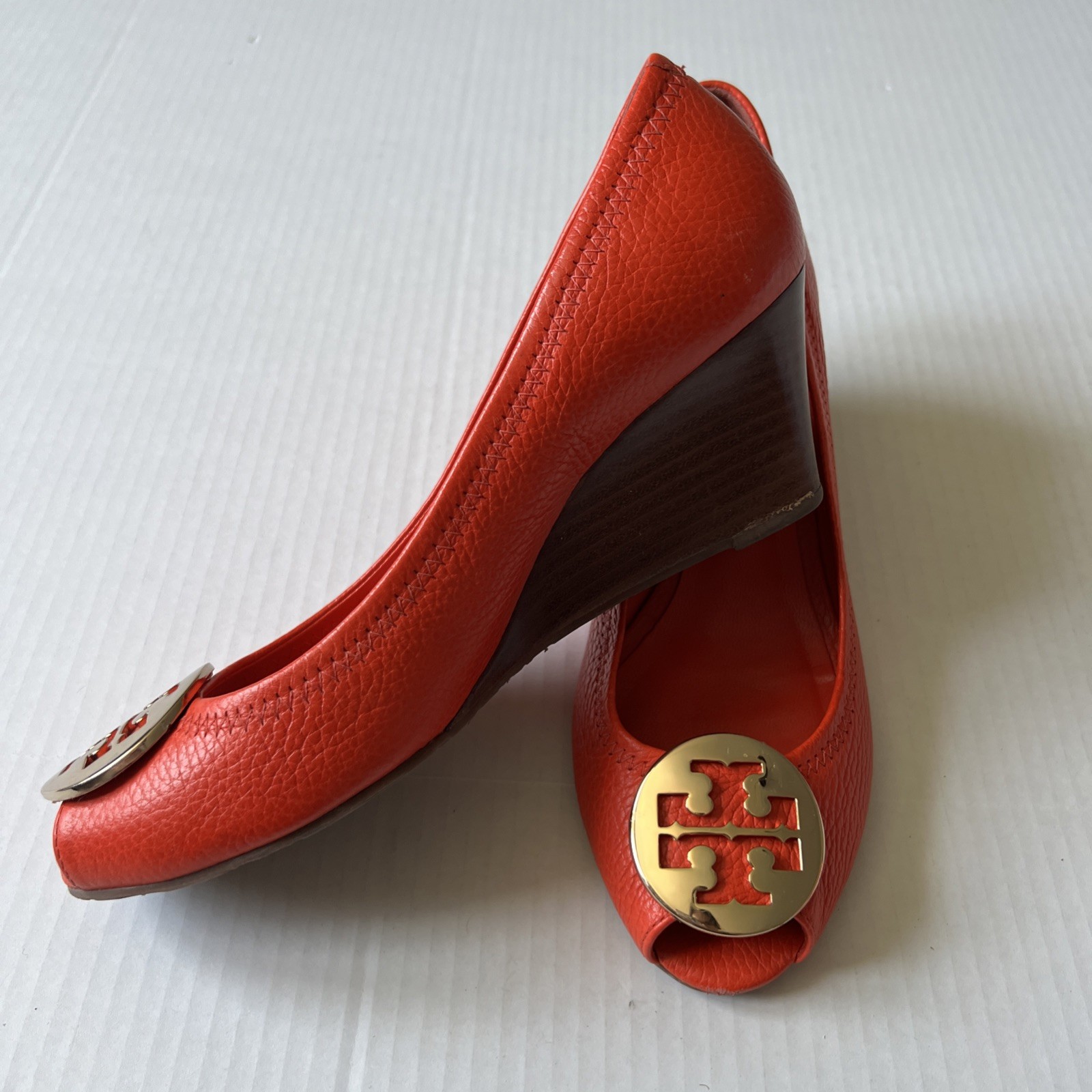 Tory Burch Sally 8 Tumbled Leather Habanero Pepper/Gold Orange Red thumbnail 2