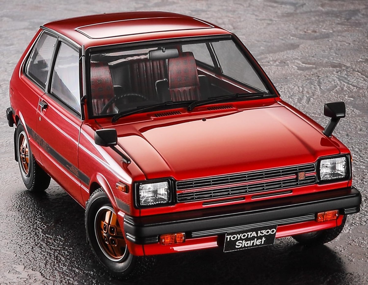 NEW model kit Hasegawa 1/24 Toyota Starlet KP61 S 3-door 1980 from
