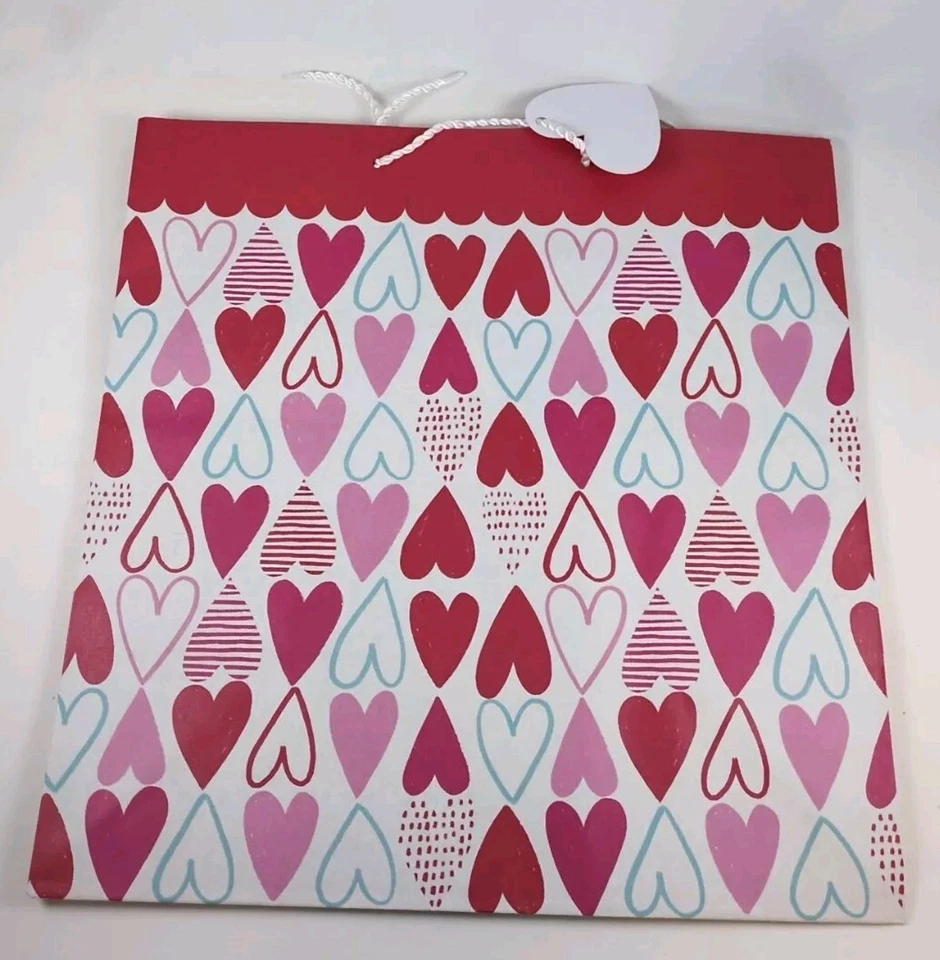 Bulk Wholesale Lot Valentine's Day Hallmark Large Gift Bags - 4 Bags Total - Image 2 of 3