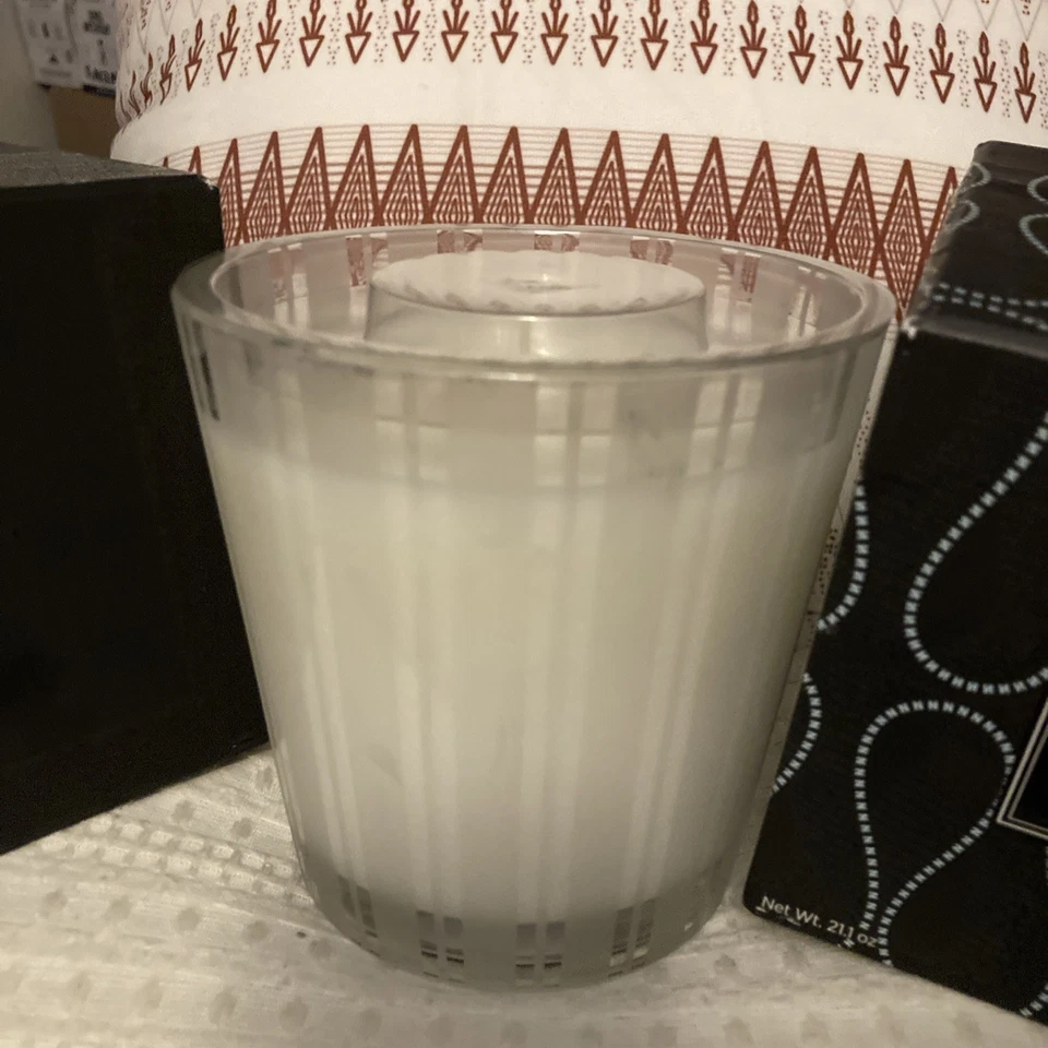 Nest纽约海洋和海雾豪华香氛蜡烛21.0盎司 — 第 3/4 张图片