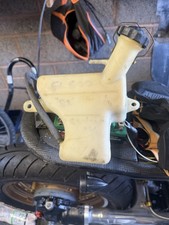 Honda GL1100 GL 1100 Goldwing Chłodziwo wodne Zbiornik rozszerzalny Uchwyt na butelkę 