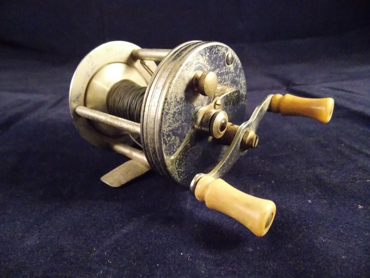 VINTAGE PFLUEGER TRUMP 1943 BAITCASTING REEL | eBay VINTAGE PFLUEGER TRUMP 1943 BAITCASTING REEL | eBay