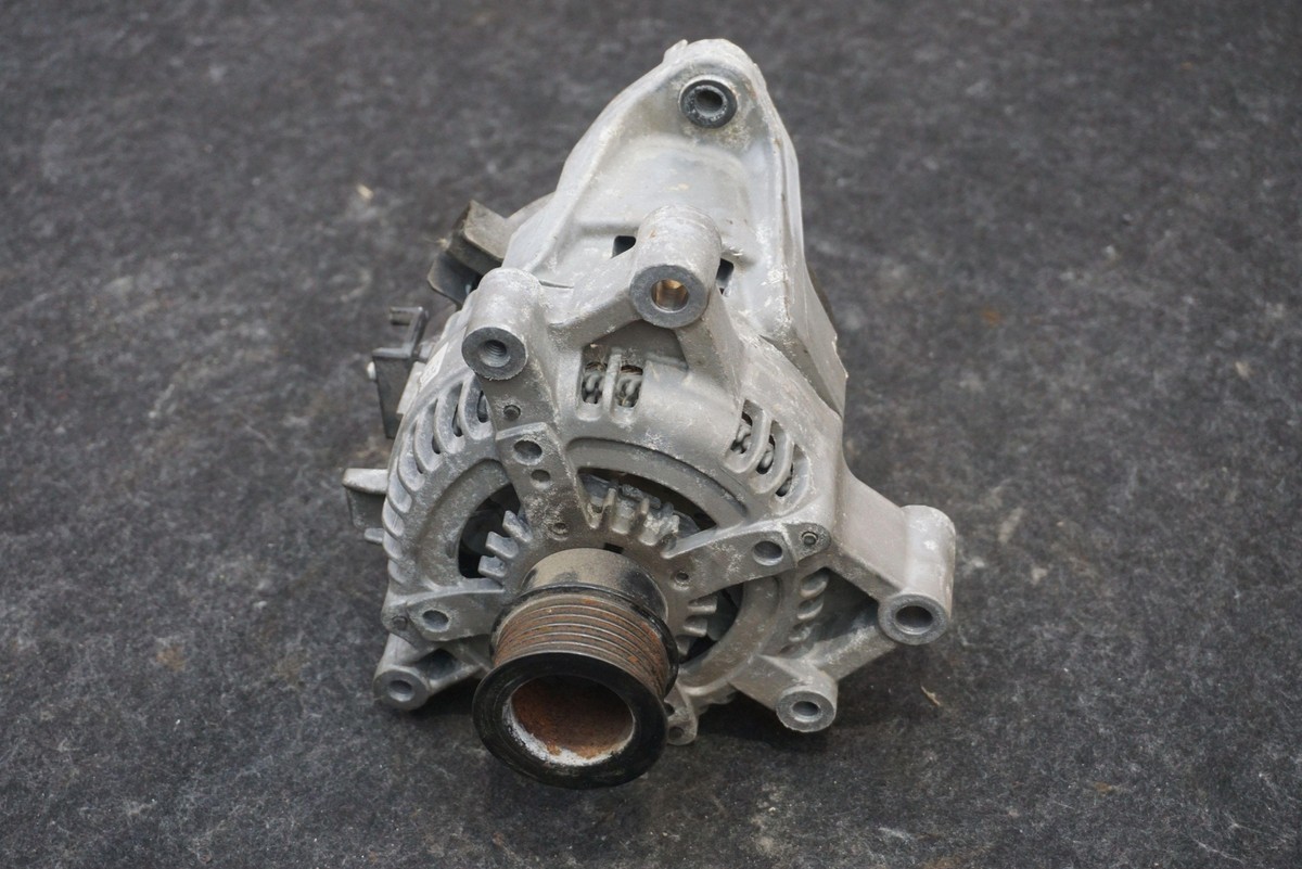 Engine Alternator 180 Amp Generator OEM 12318634166 BMW 840i Engine Alternator 180 Amp Generator OEM 12318634166 BMW 840i