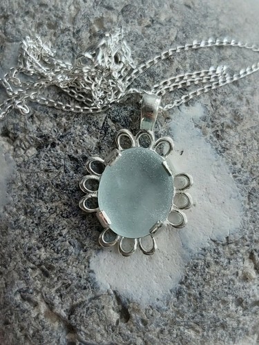 925 sterling silver 16" chain & genuine aqua glass pendant - Picture 3 of 3