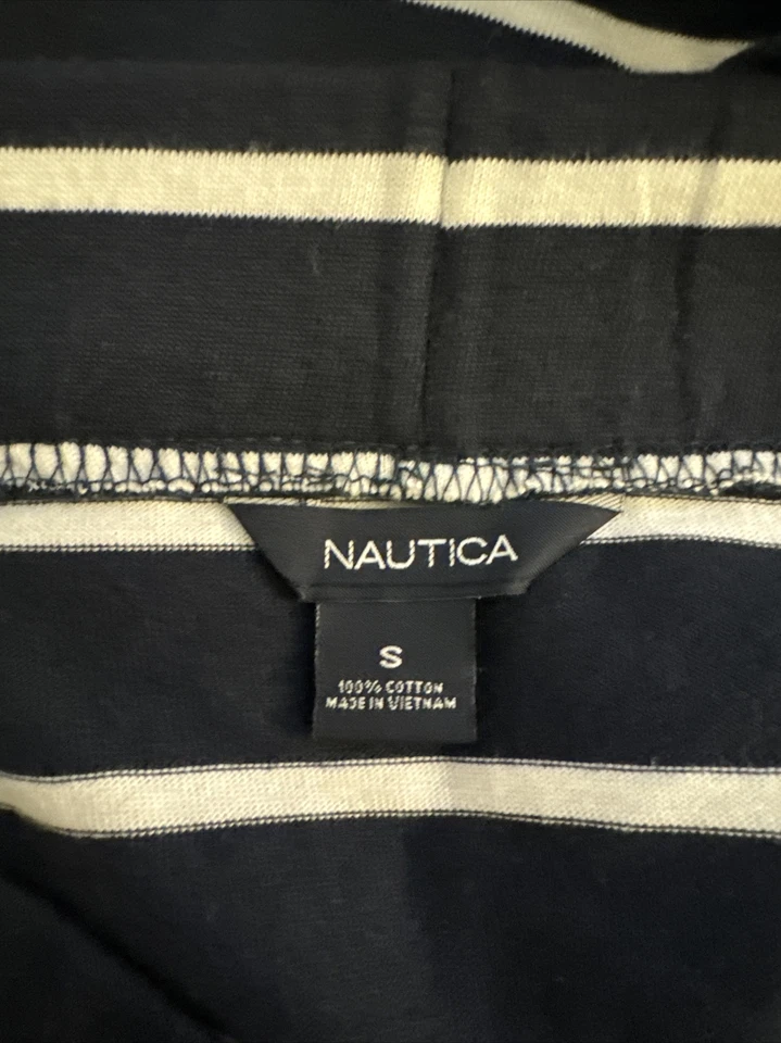 Falda Nautica nueva con etiquetas pequeña azul y blanca con rayas por encima de la rodilla Foto 4 de 4