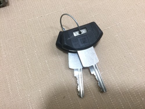 General Motors by Briggs & Stratton Ignition lock w/2 keys, #70556- Locksmith - Picture 5 of 6