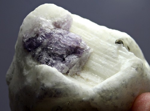 Natural Purple Scapolite Crystal in Mother Rock from Badakhshan Afghani 450.0 CT - Picture 4 of 9