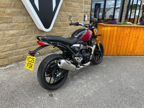 TRIUMPH SPEED 400 2025 - Picture 2 of 5