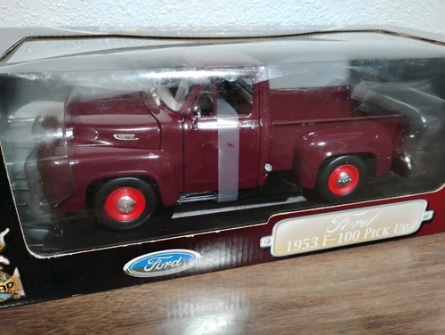 Road Legends 1953 Ford Pick Up Truck 1 18 Diecast #92148 - Picture 5 of 5